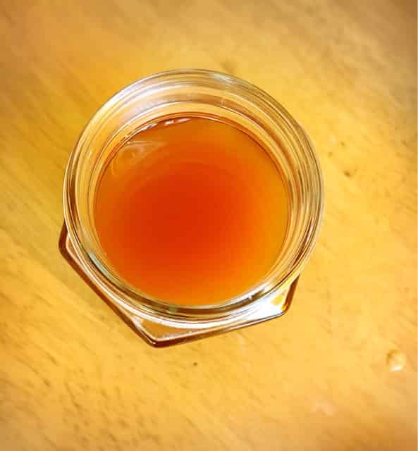 出来上がったレーズン酵母水