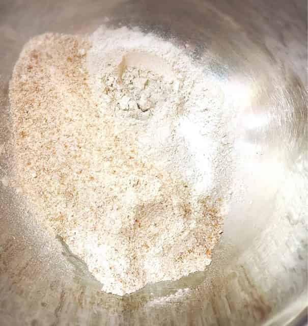 粉類を計量する