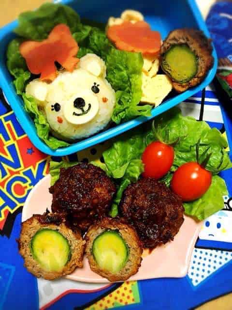 お弁当箱に詰めます