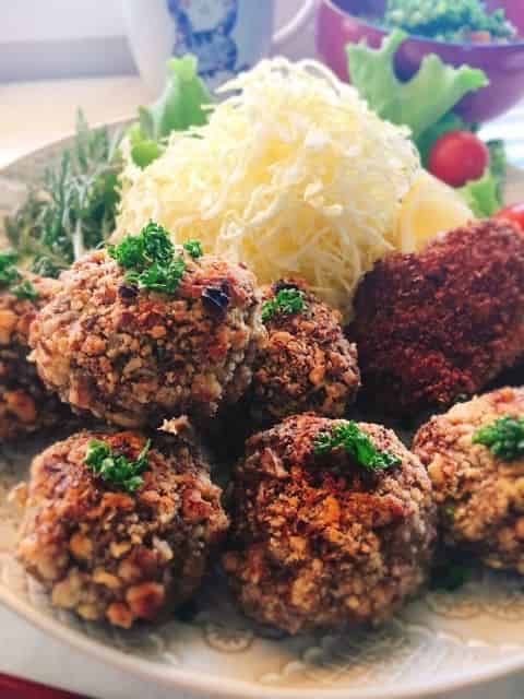 豚こまボールの胡桃カツ