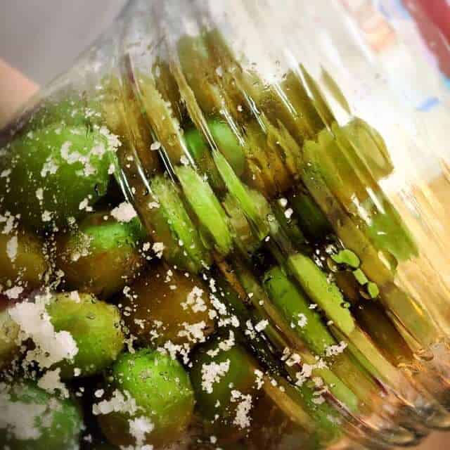 焼酎を加える