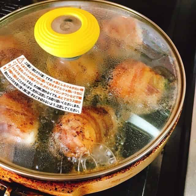 蓋をして蒸し焼き