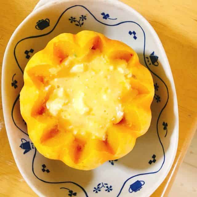 プッチーニに卵を詰めます