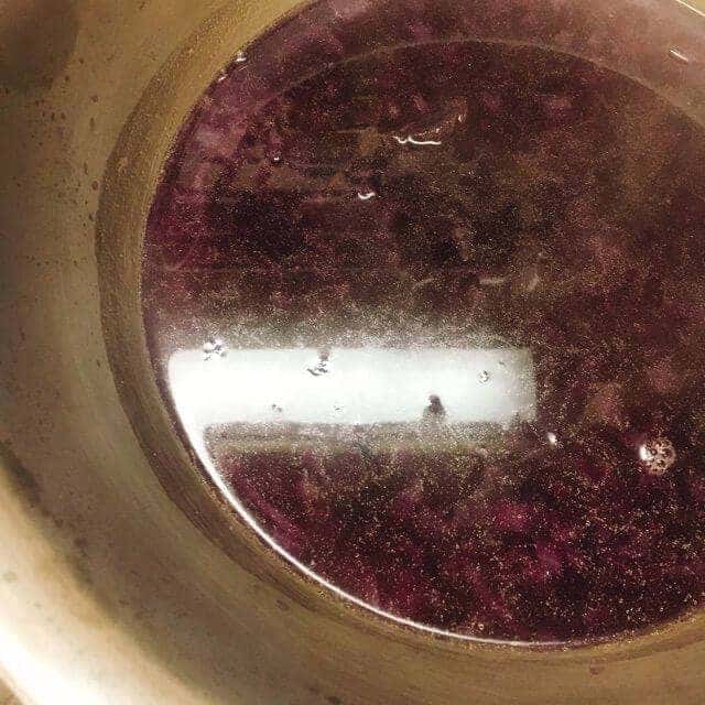 ボウルに移して冷まします