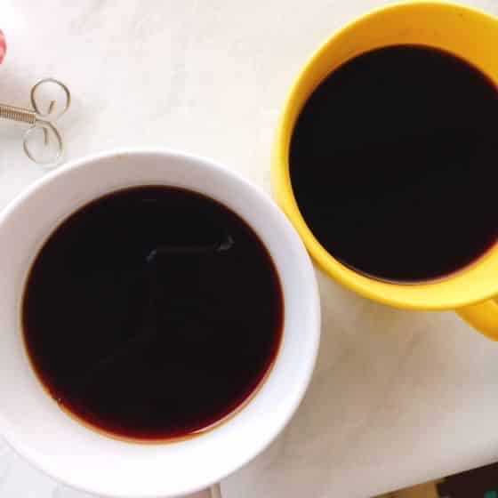 コーヒーにゼラチンを入れ冷やし固めます