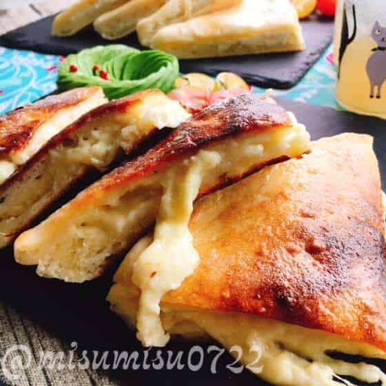 マヨネーズ入りチーズナン