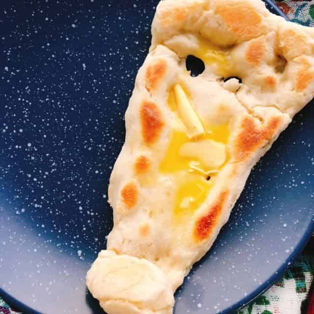 焼けたナン