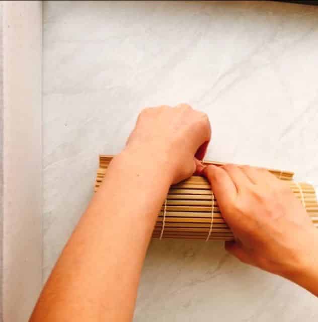 きつめに巻きます