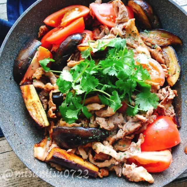 豚こまとなすのナンプラー炒め