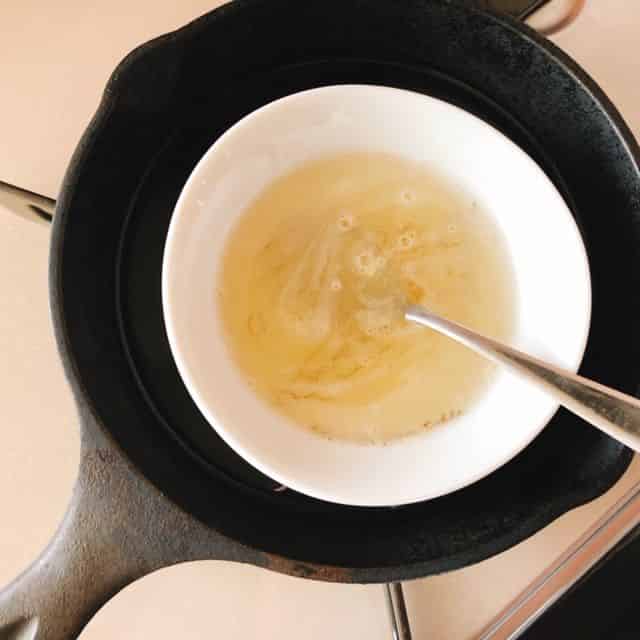 ふやかしたゼラチンを溶かす