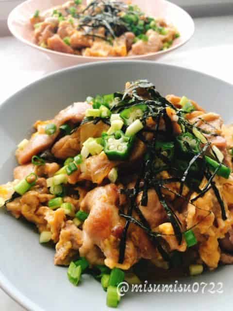 オクラ入り親子丼