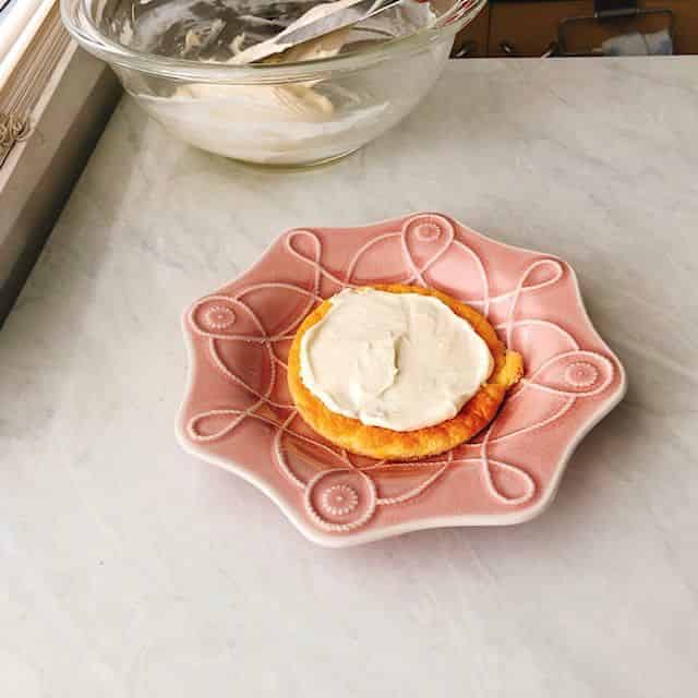 土台の生地とクリーム