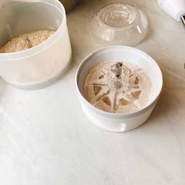 さらにパウダーディスクをつけて攪拌します