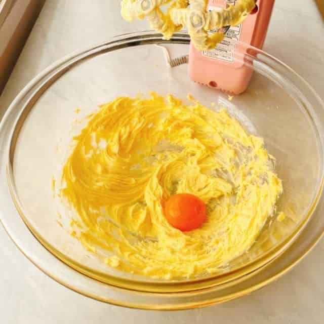 ハンドミキサーで作る場合