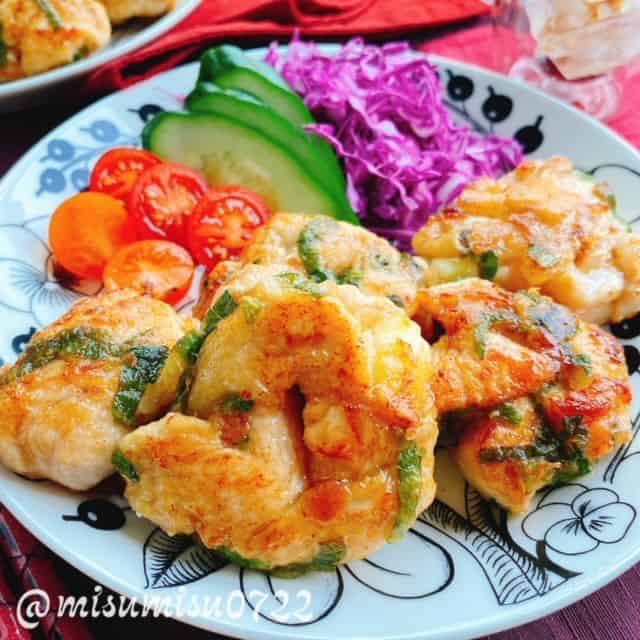 鶏胸肉のしそチーズ丸め焼き