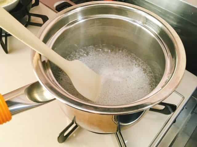 沸騰してからさらに2分炊きます