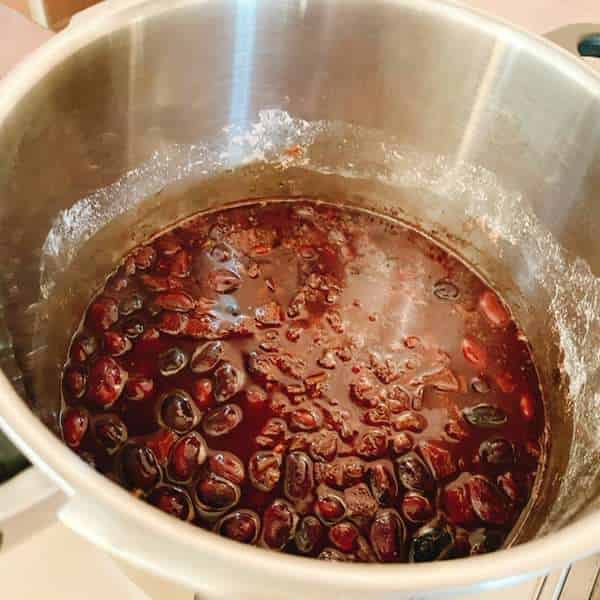 調味料を加え再加熱