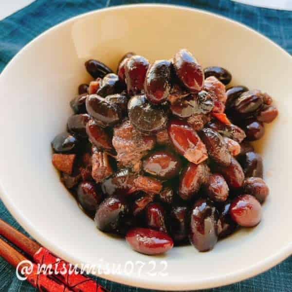 お砂糖なしのデーツ黒豆煮