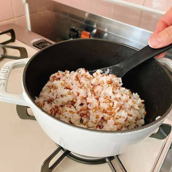 皮付きもち麦ごはん炊き上がり