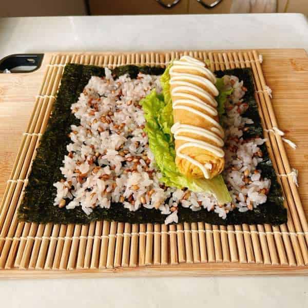 ご飯、卵、レタス、マヨネーズ