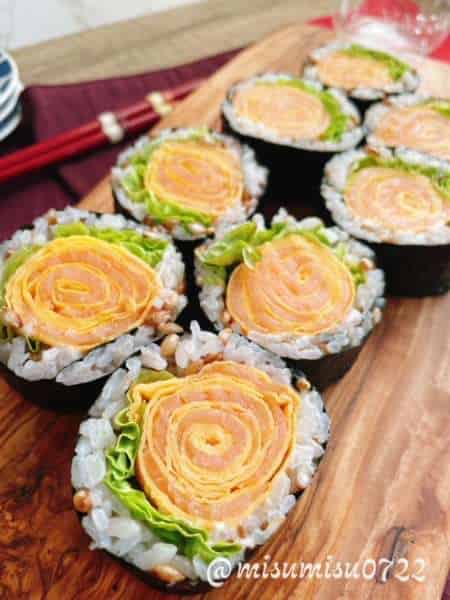 もち麦お花の巻き寿司