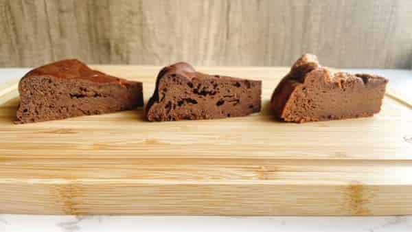 3つのガトーショコラ断面