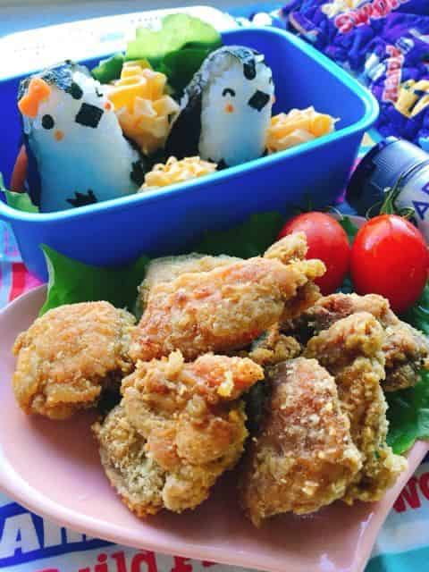 タンドリー唐揚げとペンギンおにぎり弁当