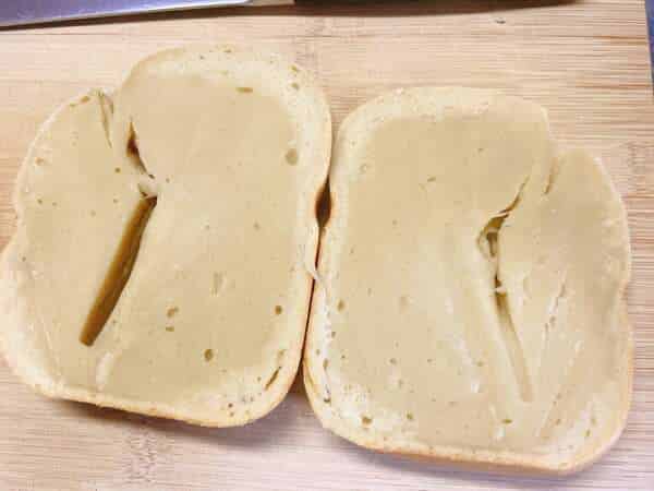 イースト入れ忘れパンの断面