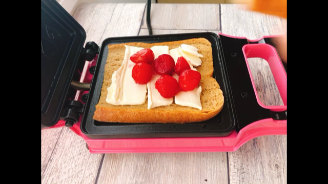 f:id:misumisu0722:20190422180503p:plain ホットサンドを作ります1