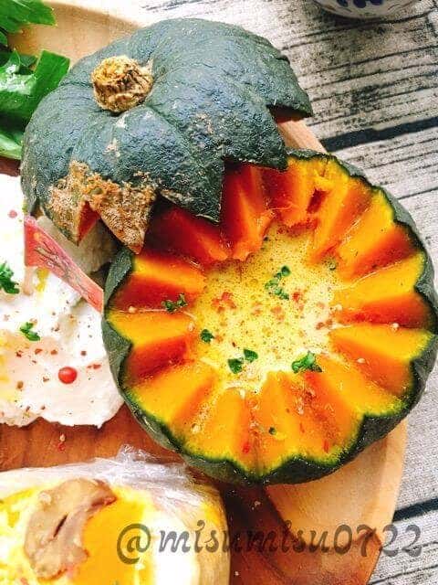 スープを注ぎます