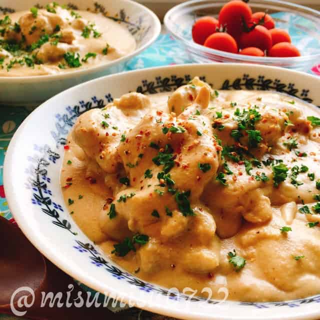 カシューナッツとアーモンドミルクの白カレー